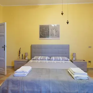  Apartment Il Profumo Del Lauro Italy